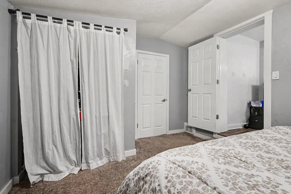 125 Maplelawn Street SE Kentwood City, MI 49548