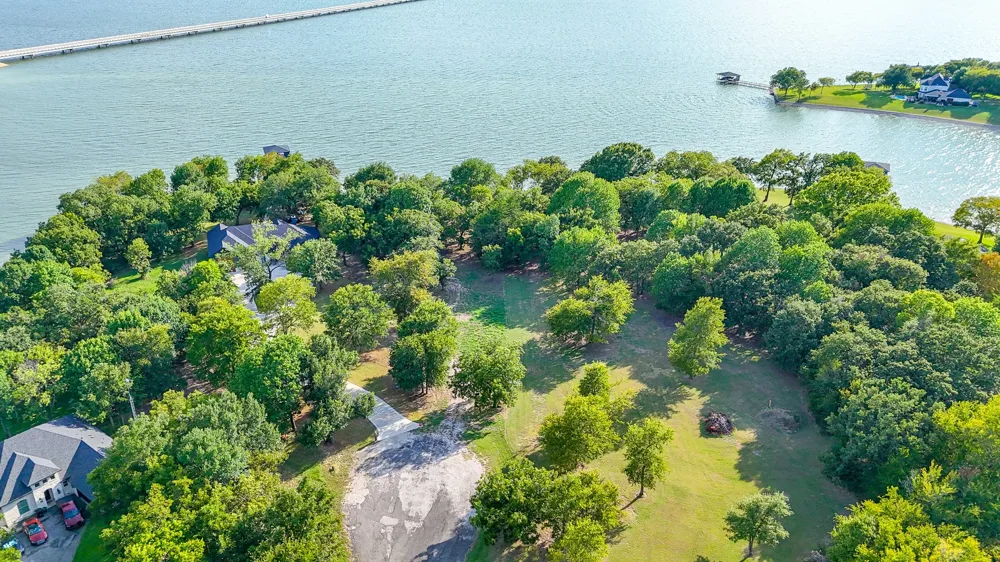 Embarcadero Kerens, TX 75144