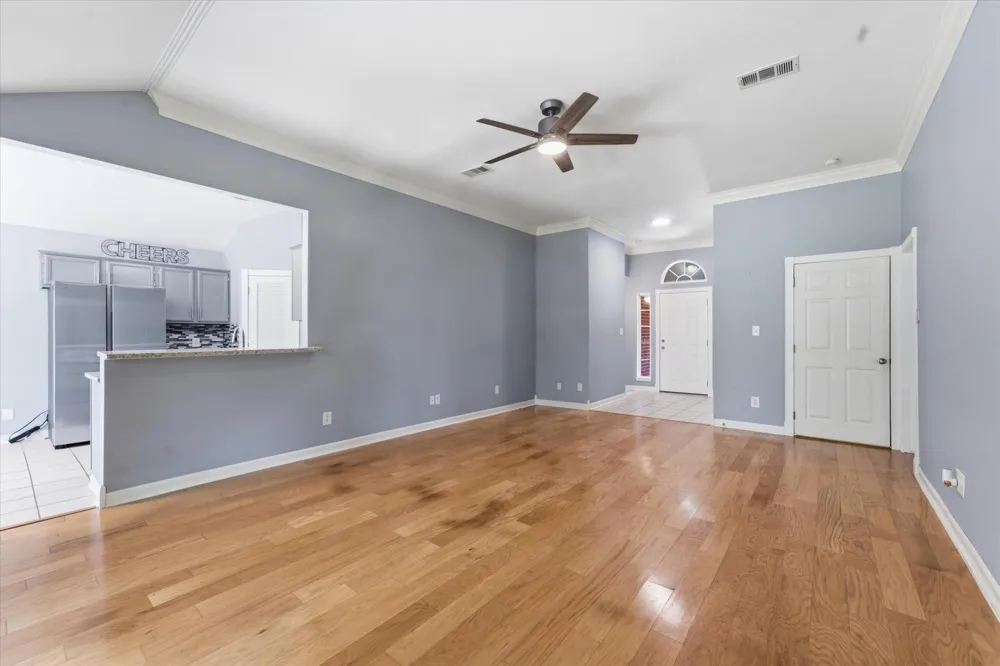 13 Westwood Drive Huntsville, TX 77320
