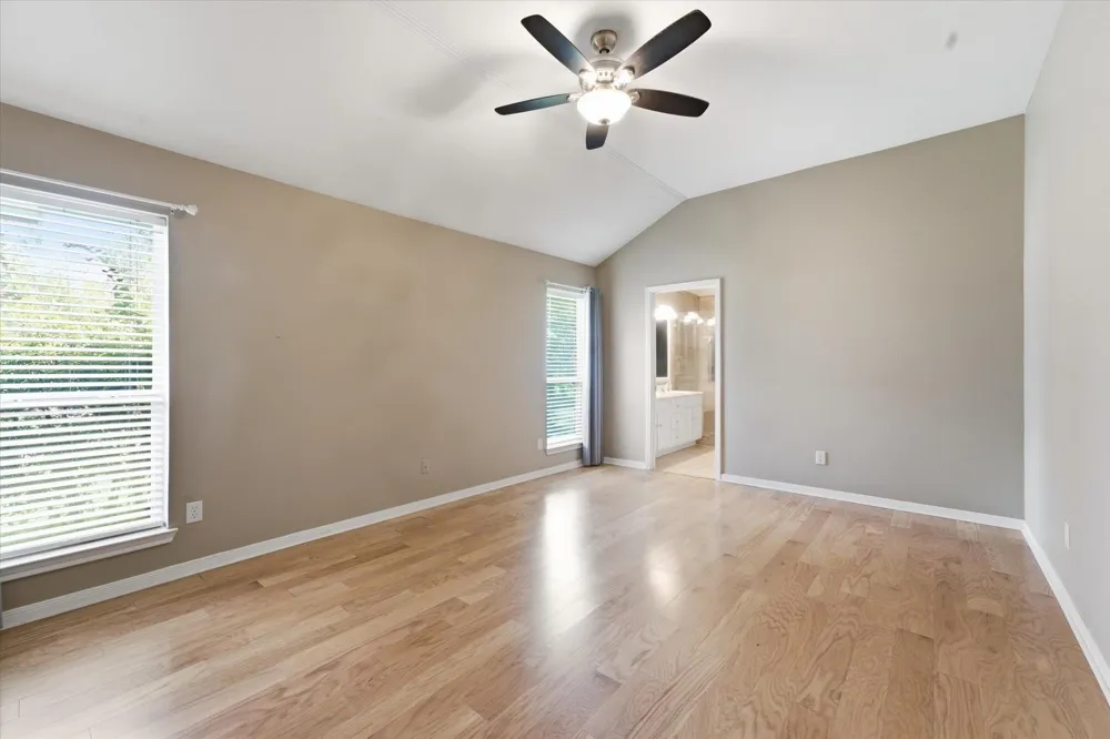 13 Westwood Drive Huntsville, TX 77320