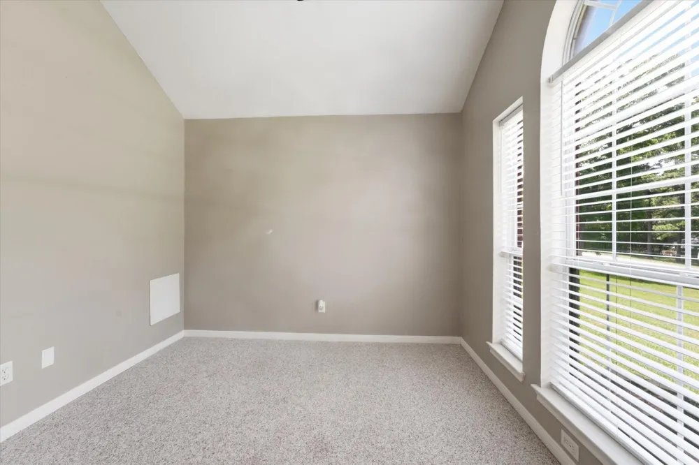 13 Westwood Drive Huntsville, TX 77320