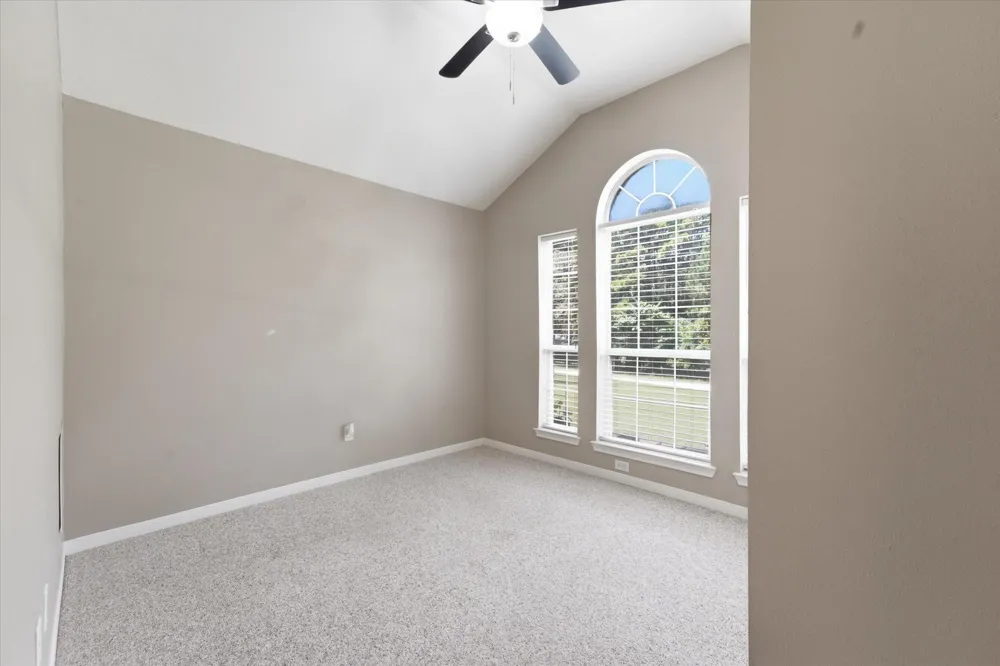 13 Westwood Drive Huntsville, TX 77320