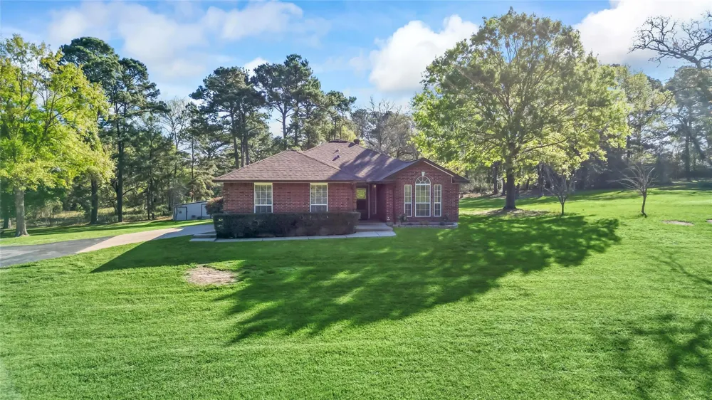 13 Westwood Drive Huntsville, TX 77320