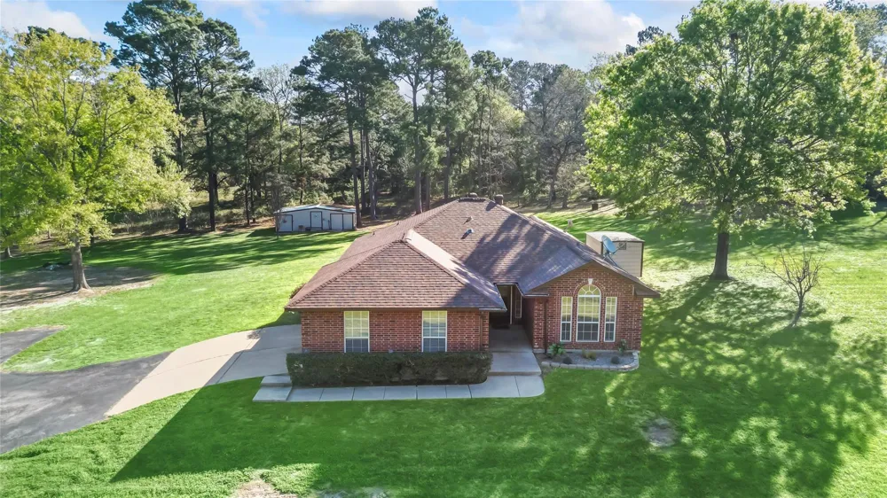13 Westwood Drive Huntsville, TX 77320