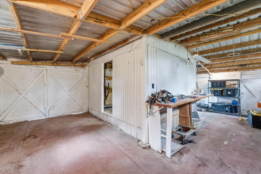 13 Westwood Drive Huntsville, TX 77320