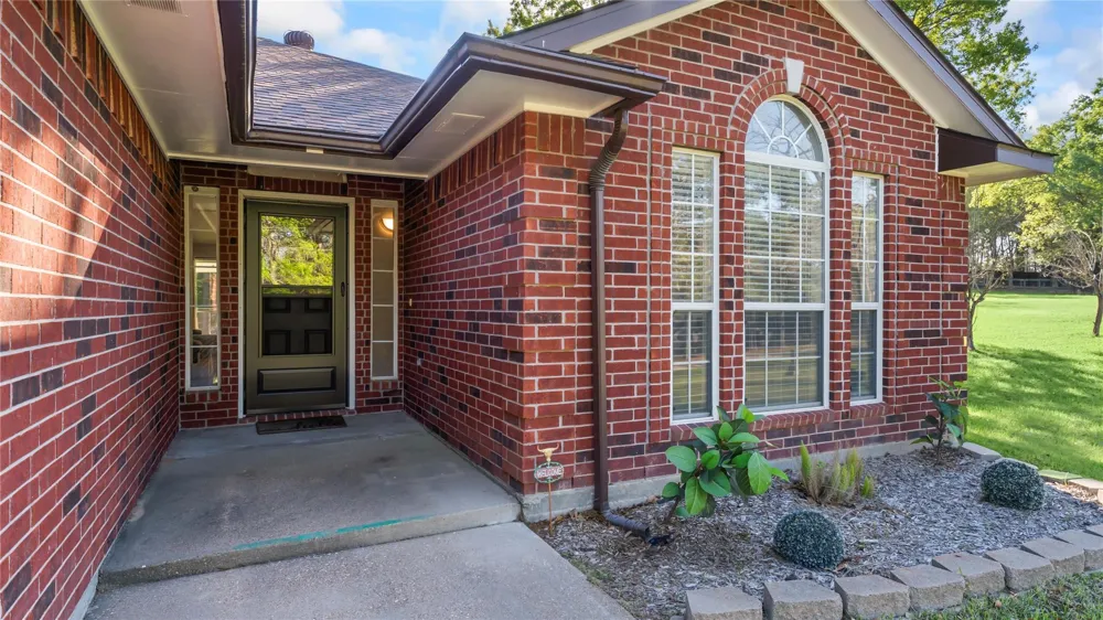 13 Westwood Drive Huntsville, TX 77320