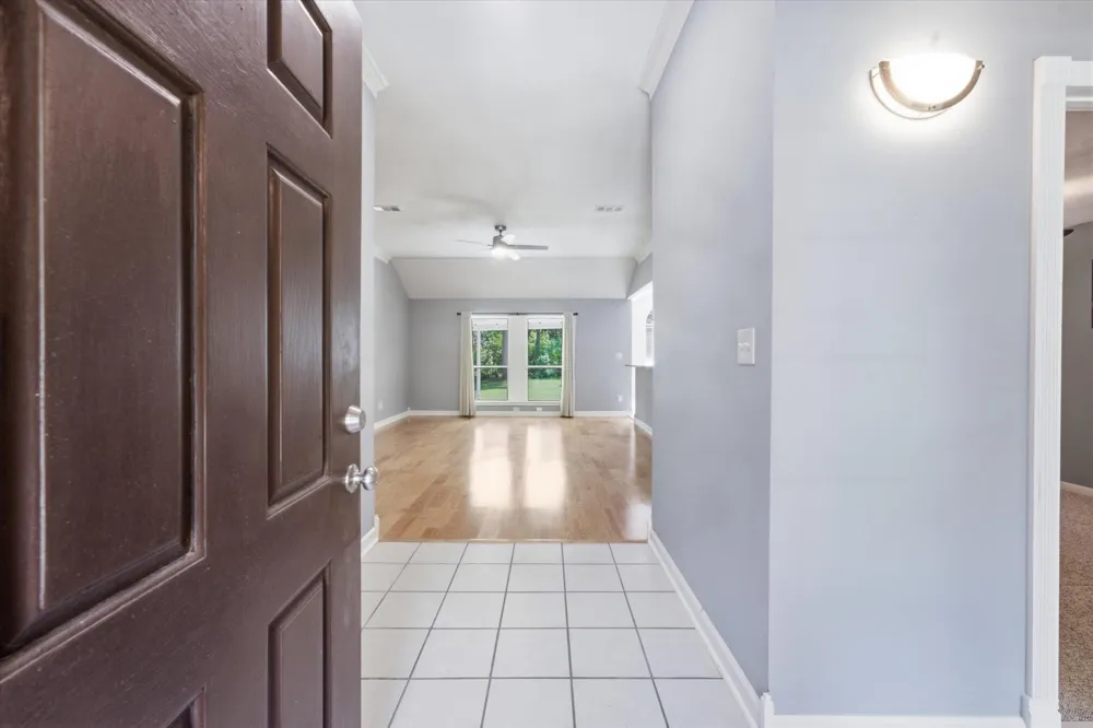 13 Westwood Drive Huntsville, TX 77320