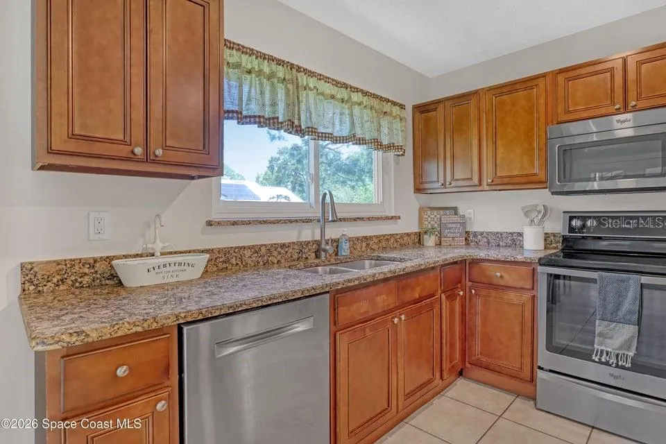 1671 CHARLES BOULEVARD NE Palm Bay, FL 32907