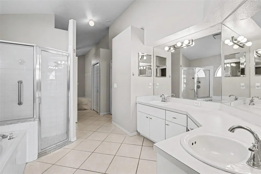 28809 WINDOVER ST Wesley Chapel, FL 33545