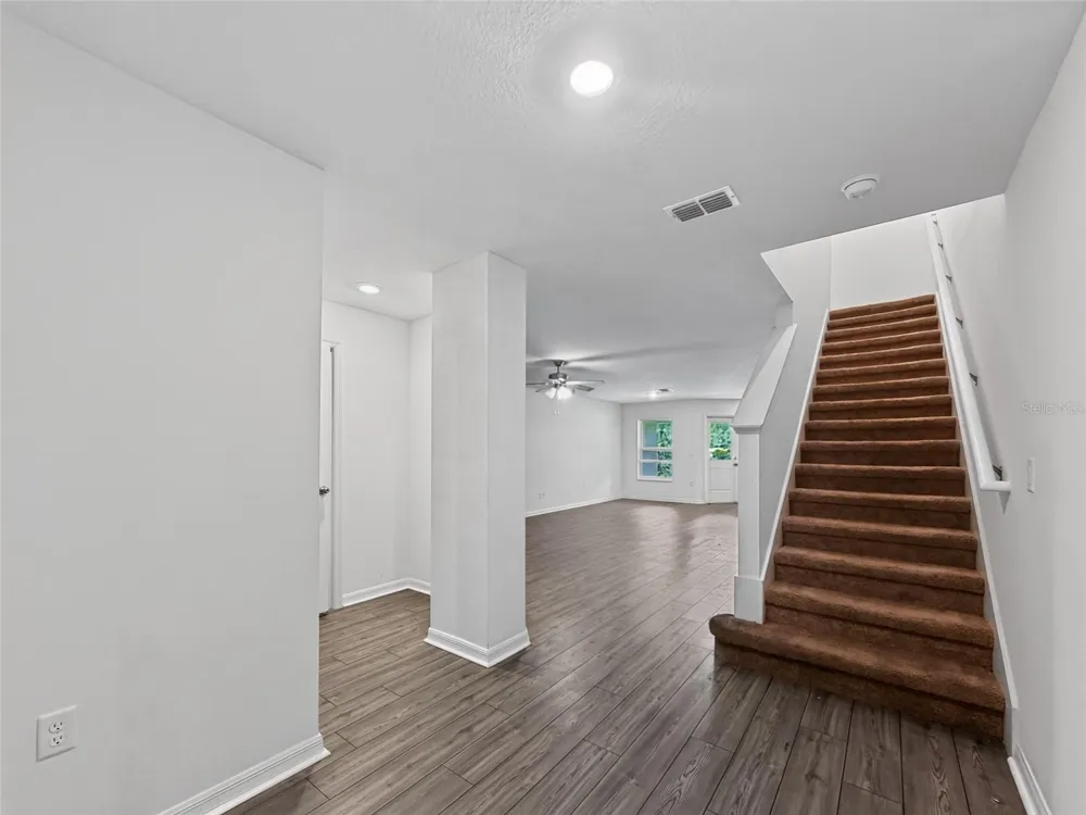 1552 WYNFORD CIRCLE Tavares, FL 32778