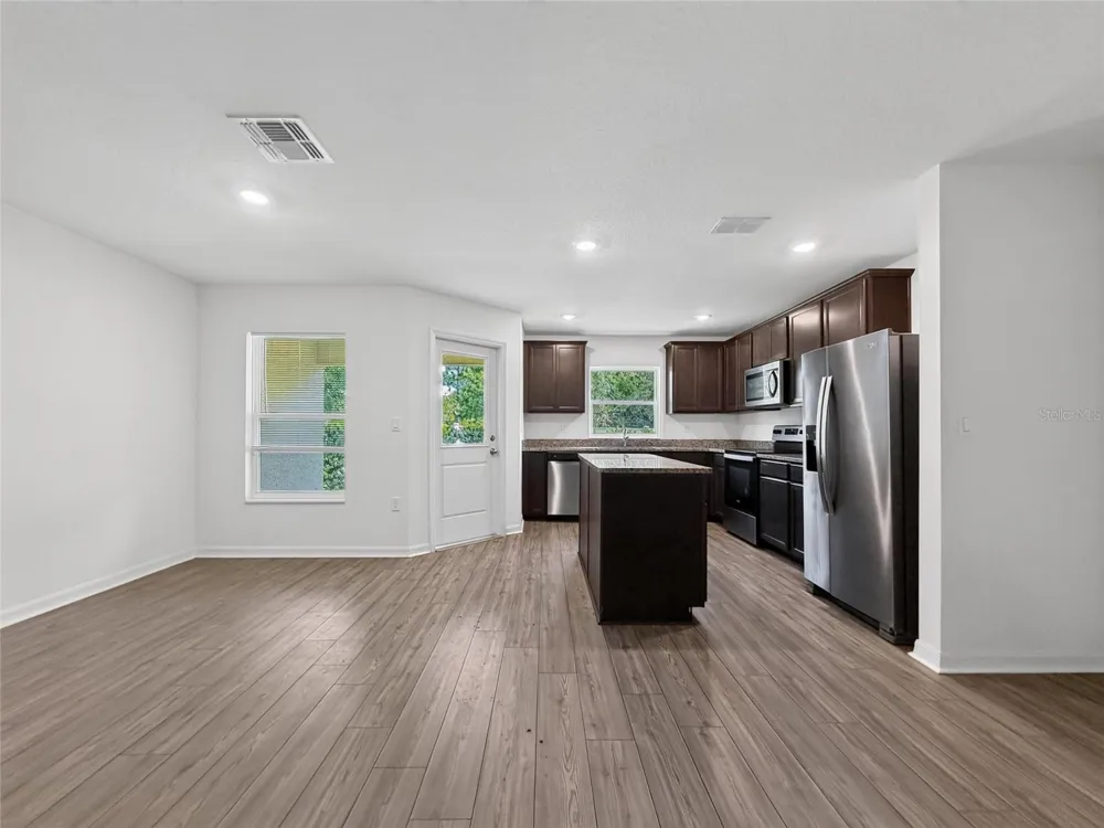 1552 WYNFORD CIRCLE Tavares, FL 32778