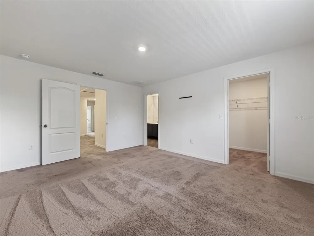 1552 WYNFORD CIRCLE Tavares, FL 32778