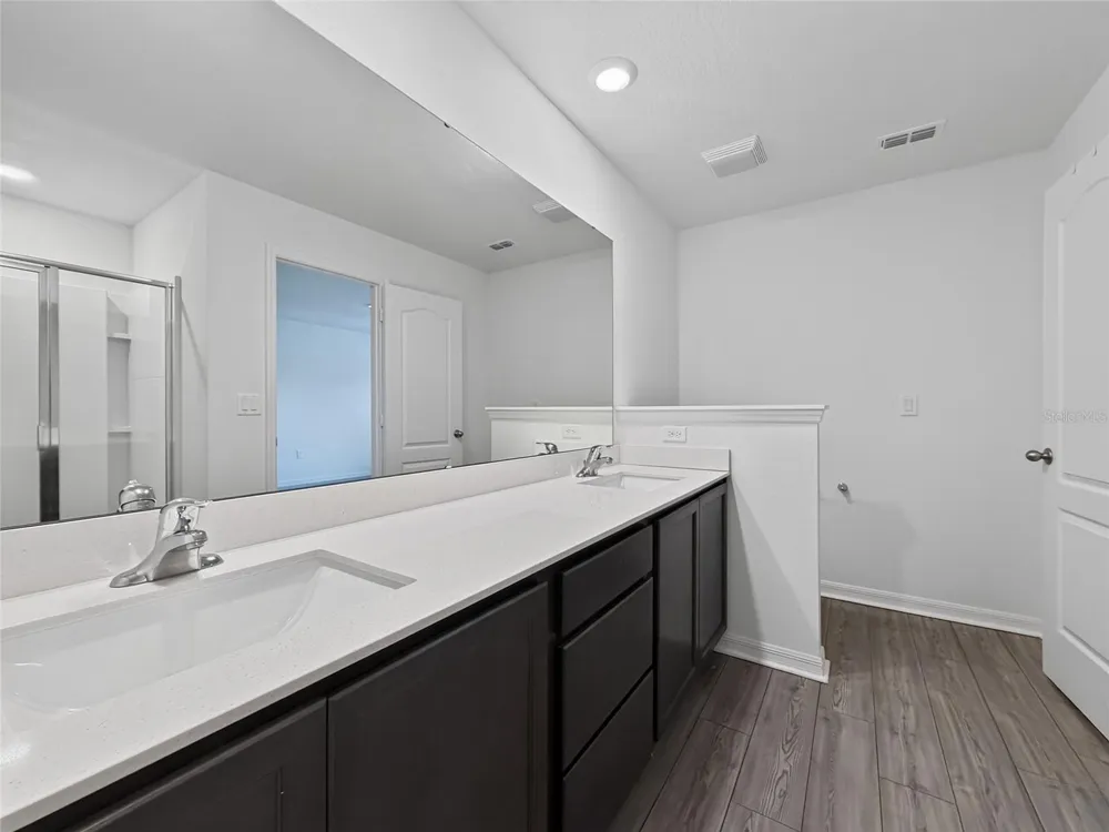 1552 WYNFORD CIRCLE Tavares, FL 32778