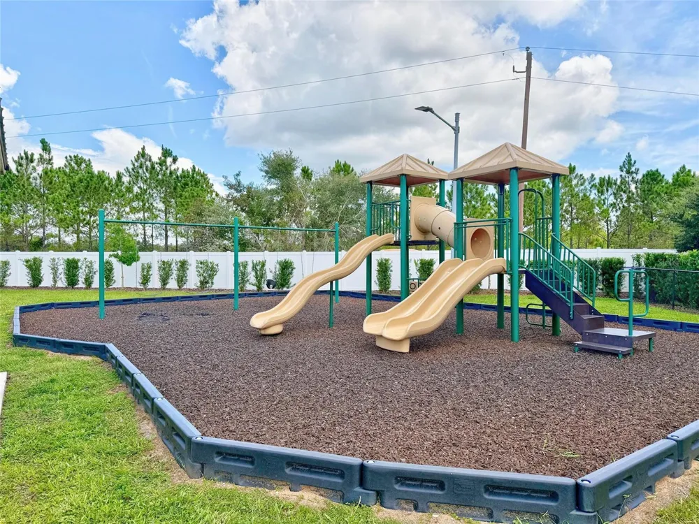 1552 WYNFORD CIRCLE Tavares, FL 32778