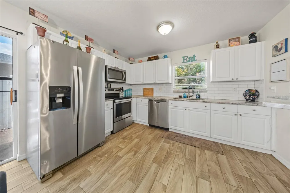 1806 E CURTIS STREET Tampa, FL 33610
