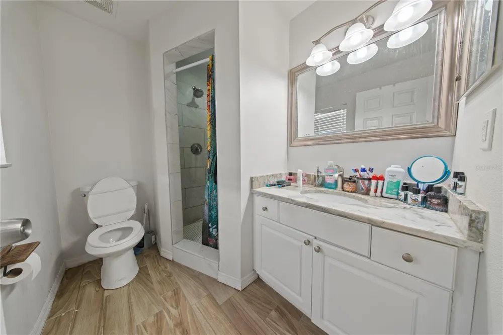 1806 E CURTIS STREET Tampa, FL 33610
