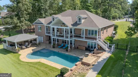 118A Stephanie LN NE