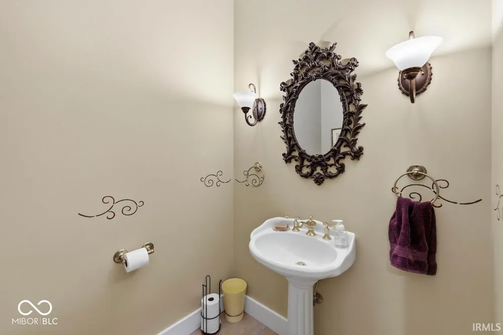 12409 W 150 Parker City, IN 47368