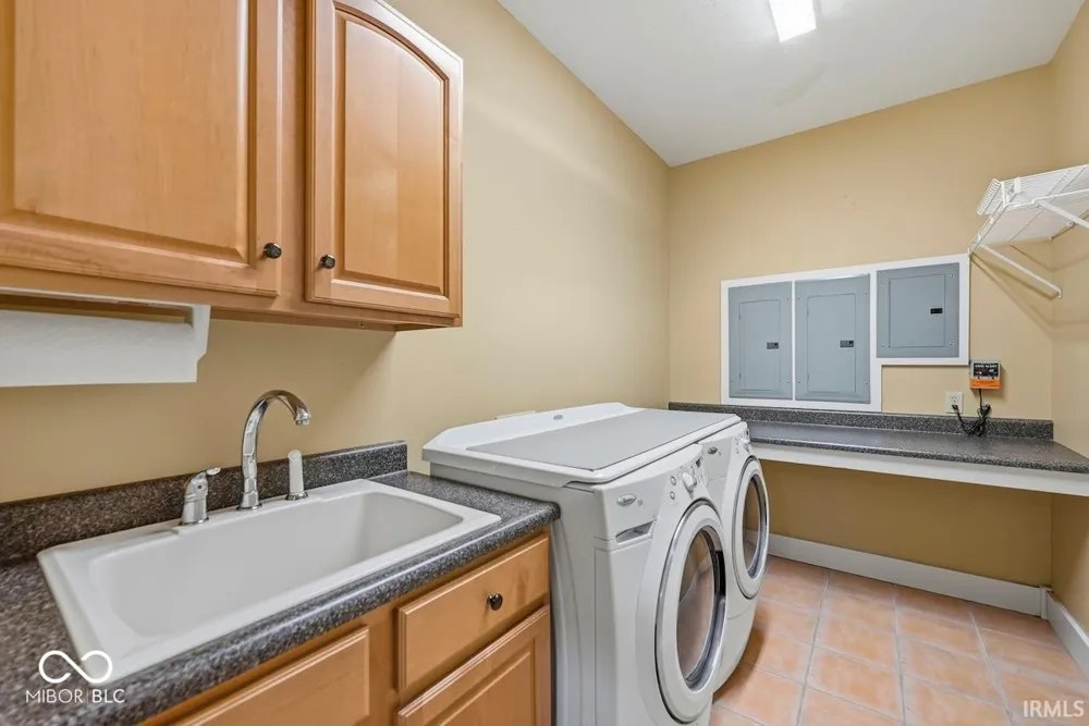 12409 W 150 Parker City, IN 47368