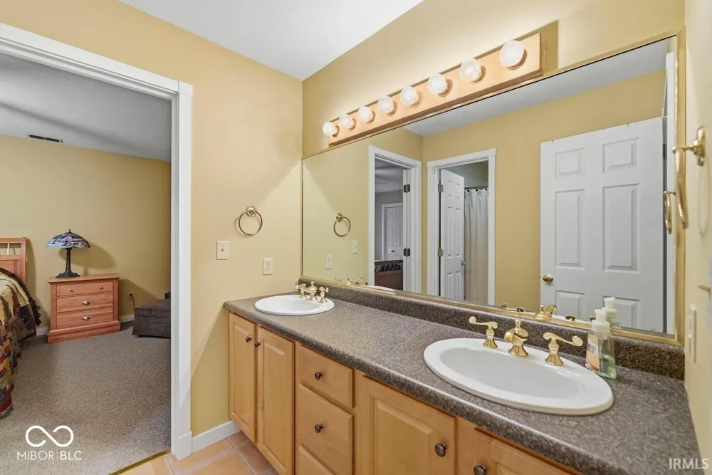 12409 W 150 Parker City, IN 47368