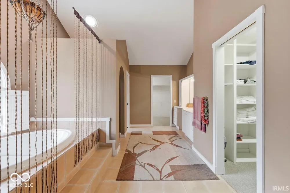 12409 W 150 Parker City, IN 47368