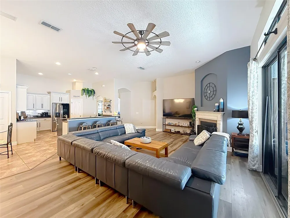 204 BUTTER HILL Deland, FL 32724