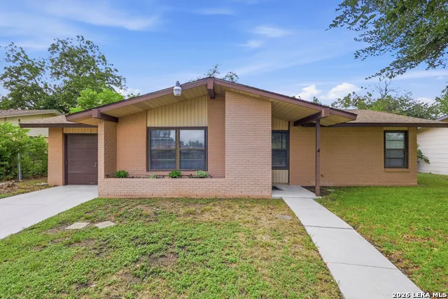 429 E WRIGHT BLVD Universal City, TX 78148