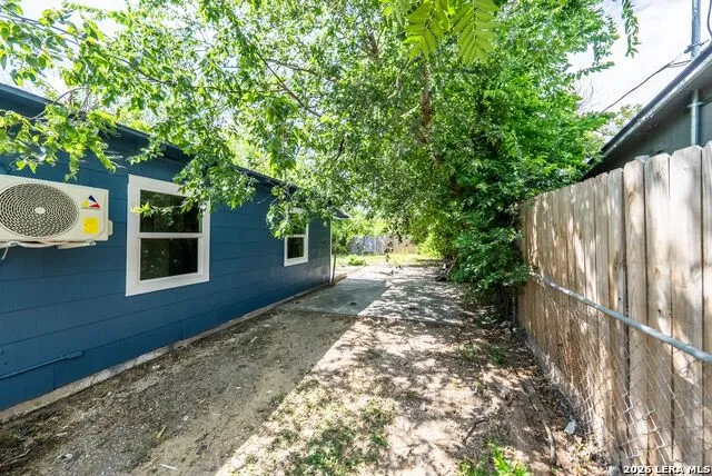 10 LINDEN AVE San Antonio, TX 78211