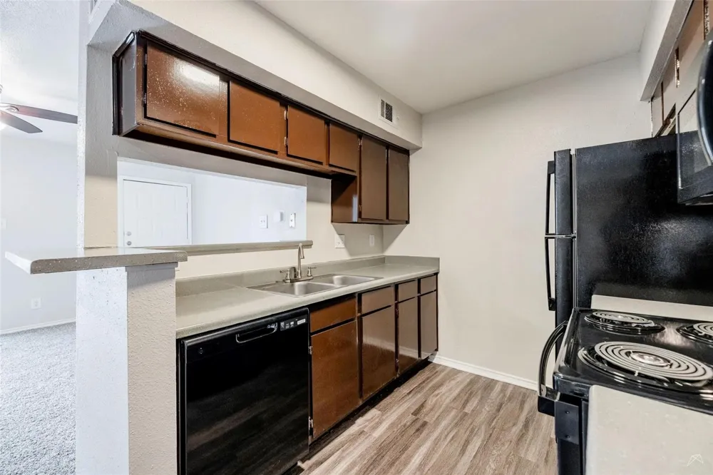 2809 W William Cannon Drive #B202 Austin, TX 78745