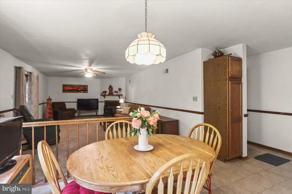 141 OAK HILLS DRIVE Hanover, PA 17331