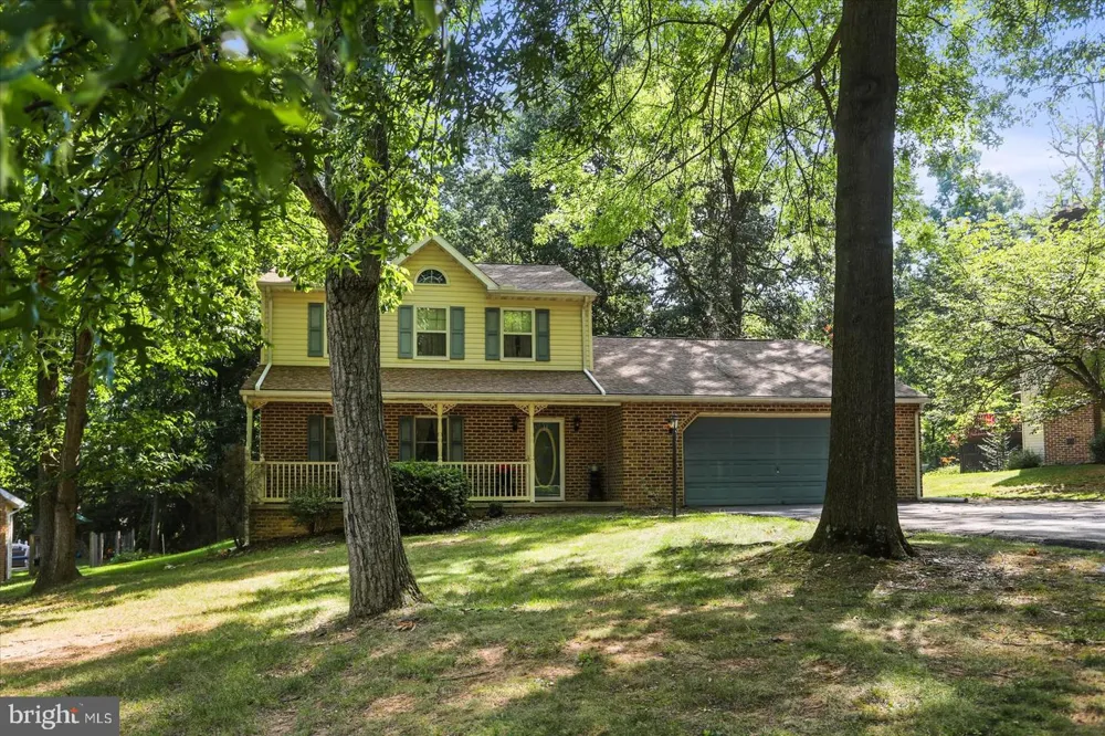 141 OAK HILLS DRIVE Hanover, PA 17331
