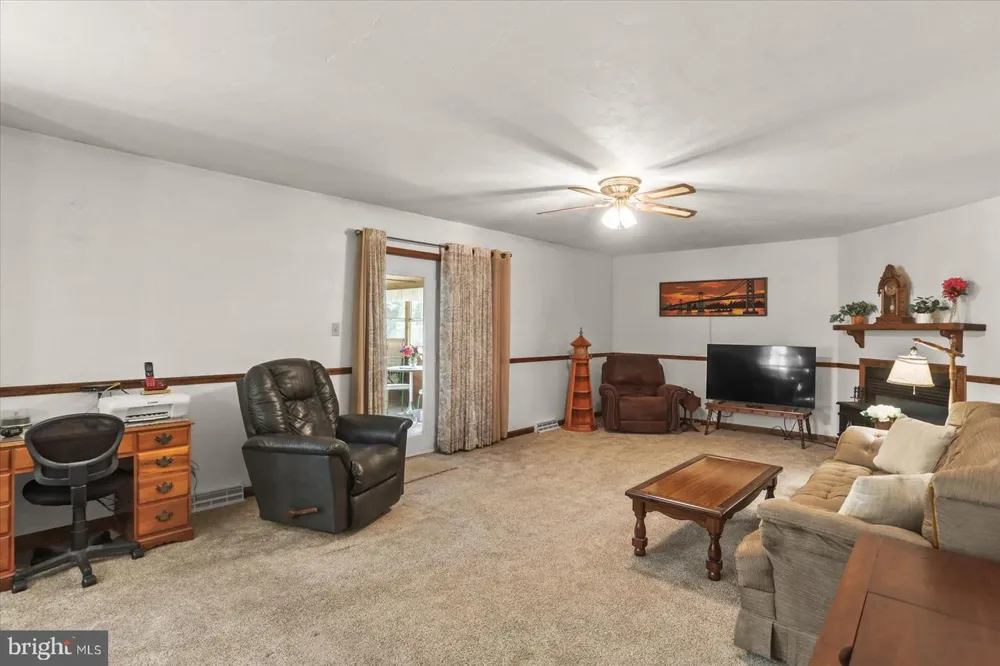 141 OAK HILLS DRIVE Hanover, PA 17331