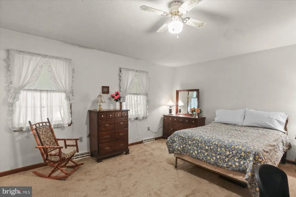 141 OAK HILLS DRIVE Hanover, PA 17331