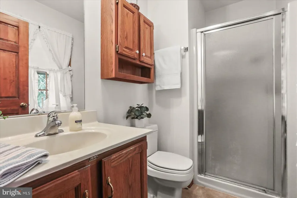 141 OAK HILLS DRIVE Hanover, PA 17331