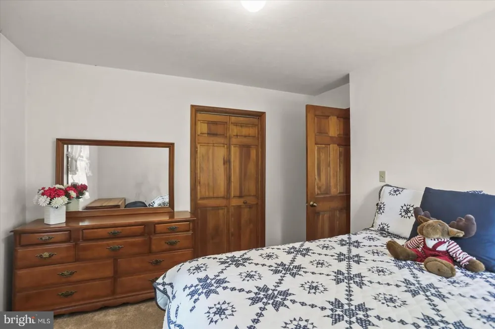 141 OAK HILLS DRIVE Hanover, PA 17331