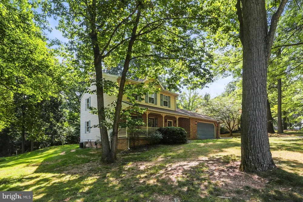 141 OAK HILLS DRIVE Hanover, PA 17331