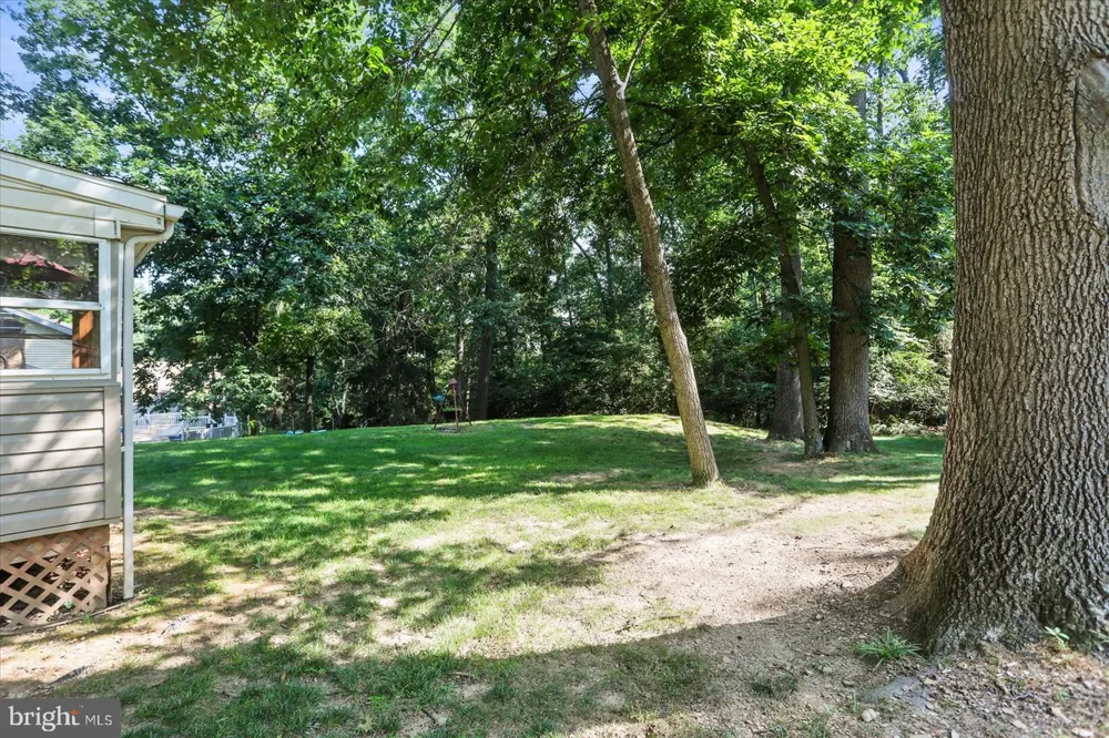 141 OAK HILLS DRIVE Hanover, PA 17331