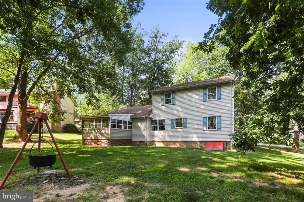 141 OAK HILLS DRIVE Hanover, PA 17331