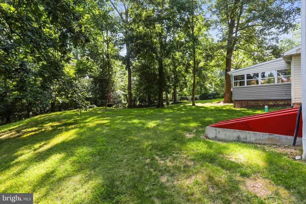 141 OAK HILLS DRIVE Hanover, PA 17331