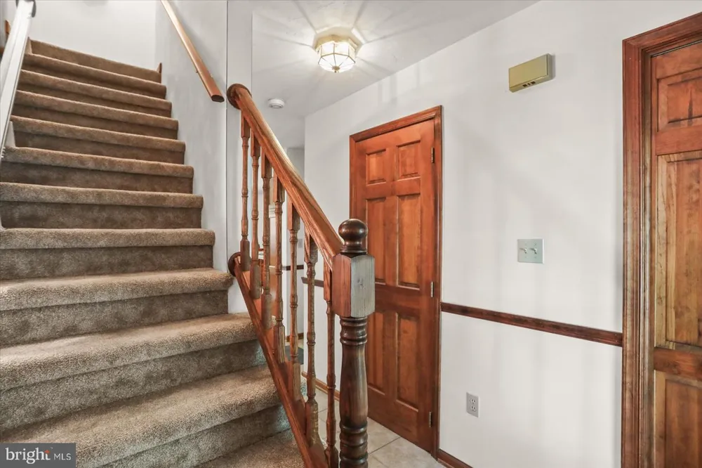 141 OAK HILLS DRIVE Hanover, PA 17331