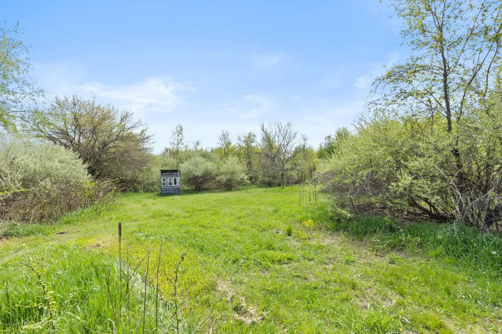 6th Avenue Bloomingdale, MI 49026