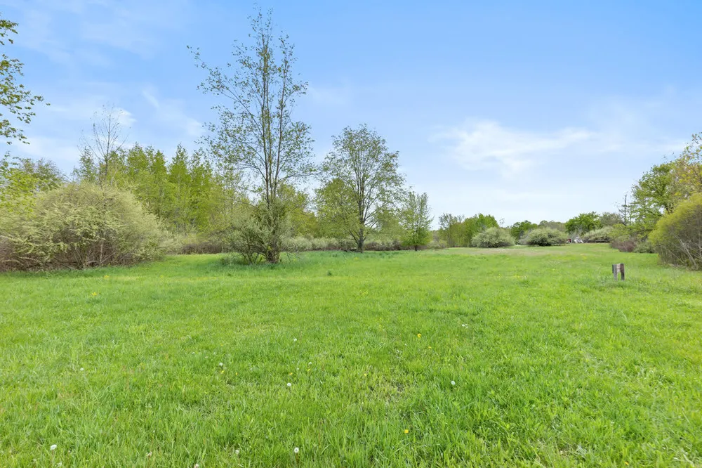 6th Avenue Bloomingdale, MI 49026
