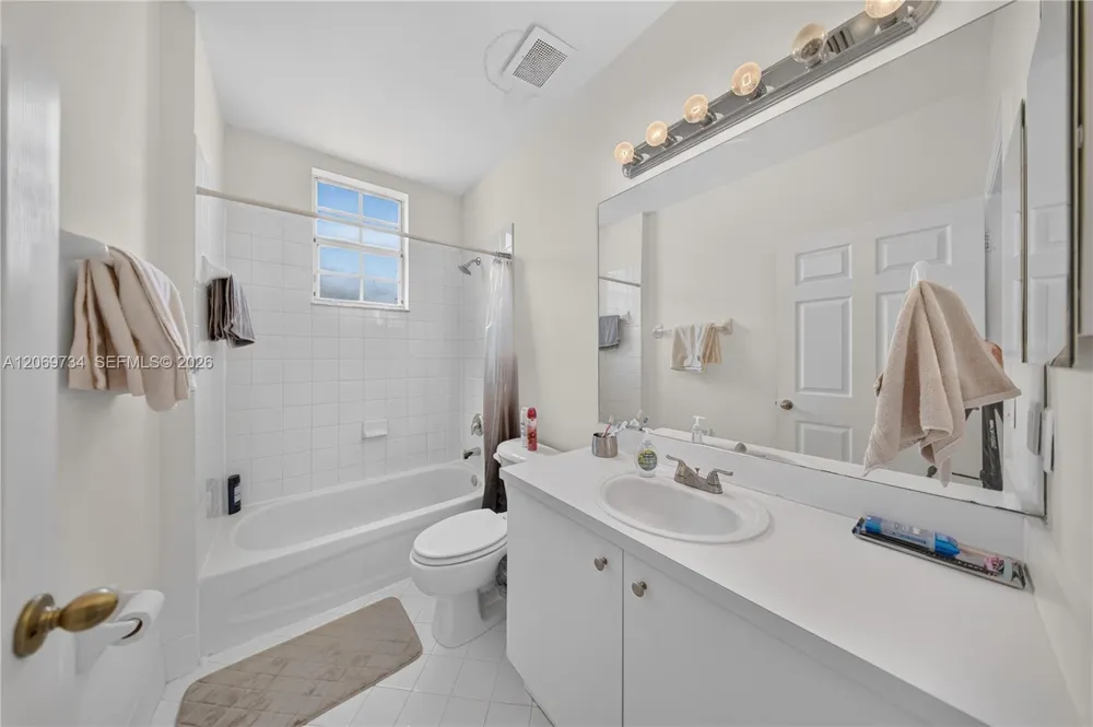 1495 NE 33rd Ave #101 Homestead, FL 33033