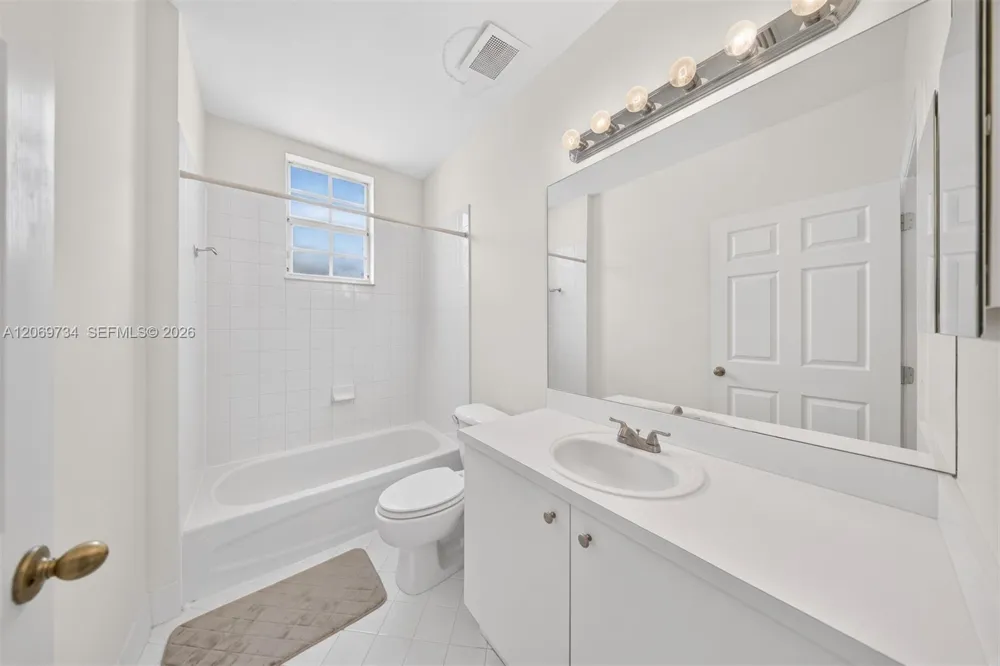 1495 NE 33rd Ave #101 Homestead, FL 33033