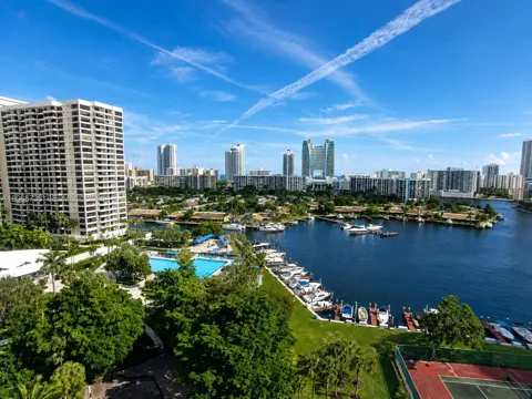 500 Three Islands Blvd #918
