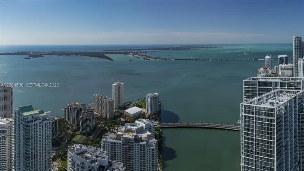 300 Biscayne Blvd Way #6301 Miami, FL 33131