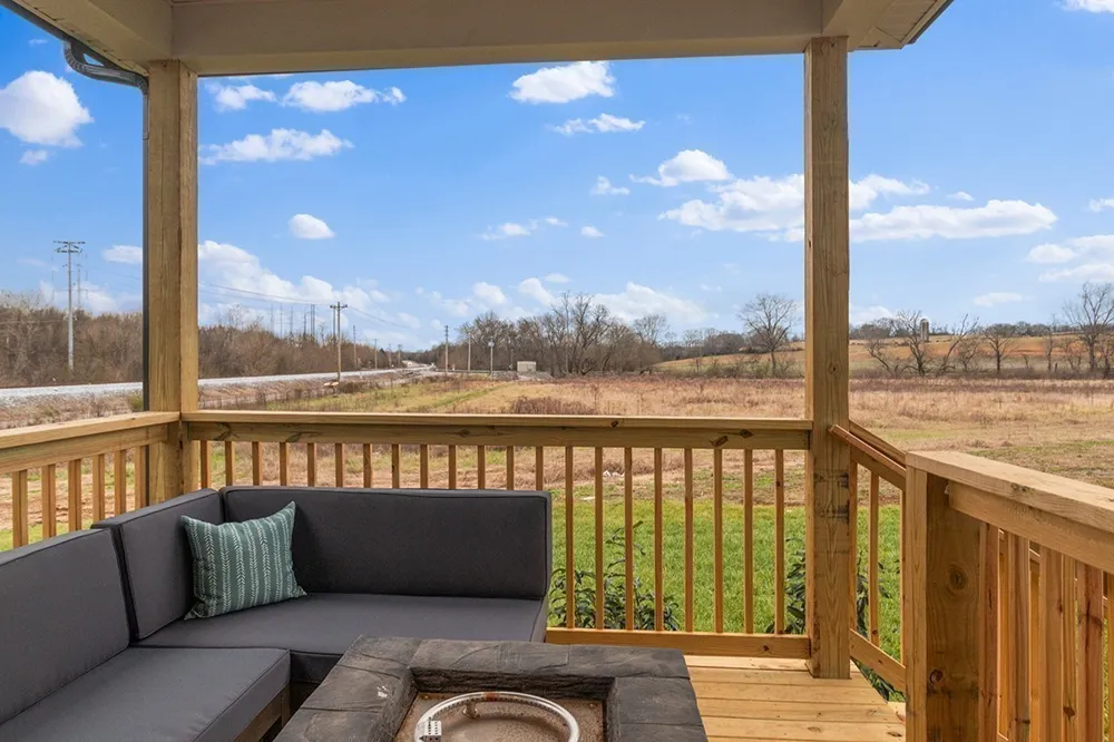 224 East Millbrook Drive Spring Hill, TN 37174