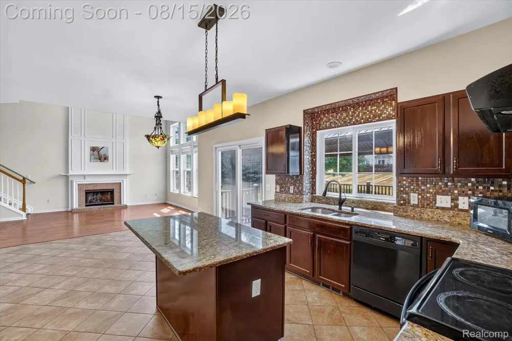 4433 Brighton Drive Grand Blanc Charter Township, MI 48439