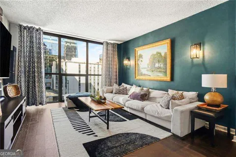 1280 W Peachtree ST NW