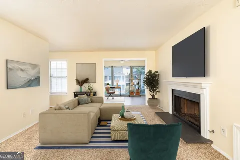 910 Augusta DR SE